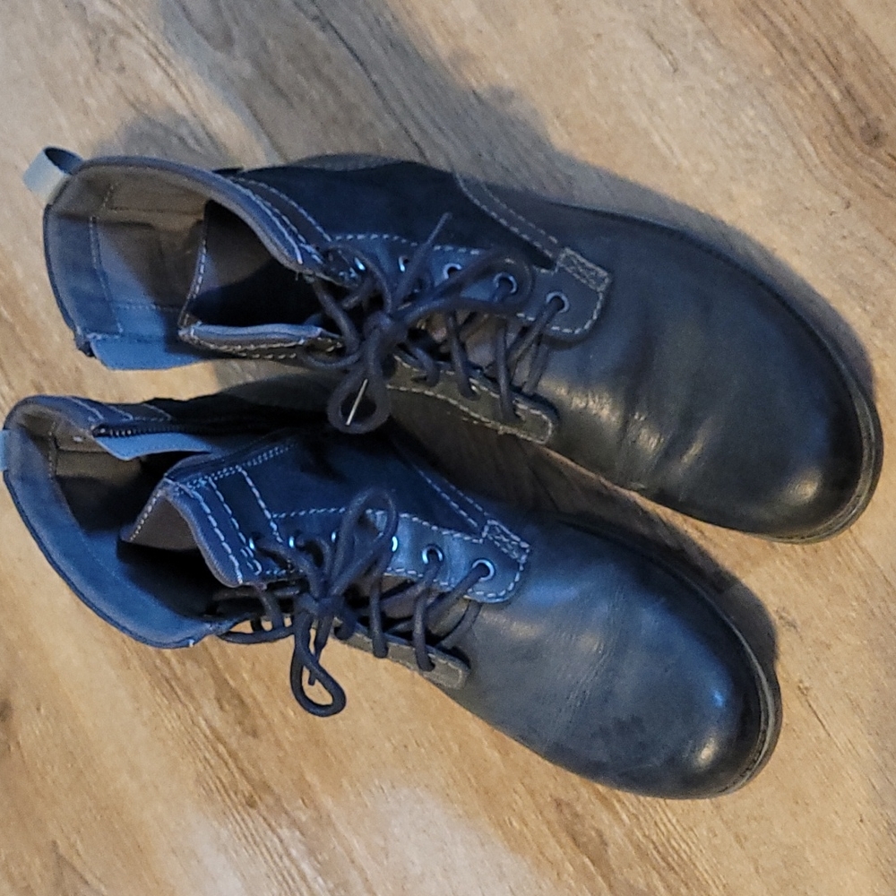 Clarks collection boots